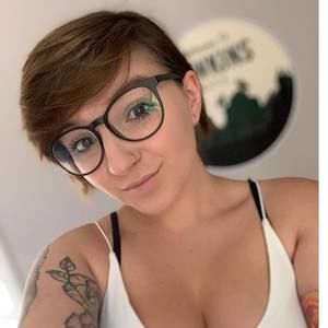 Meet your Posher, Ashley